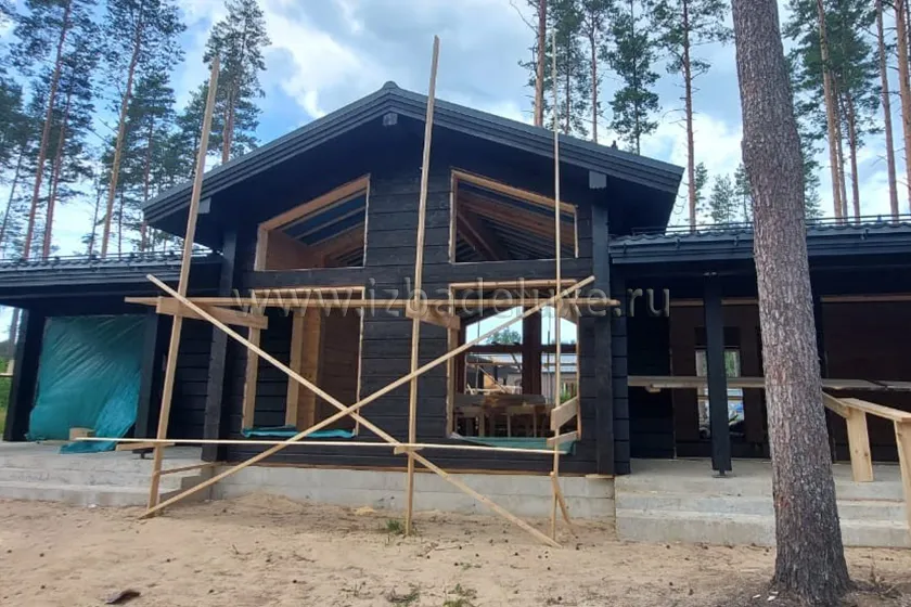 На сайте обновлены фотографии дома «Усадьба Лебяжье» в  Ленинградской области. 
